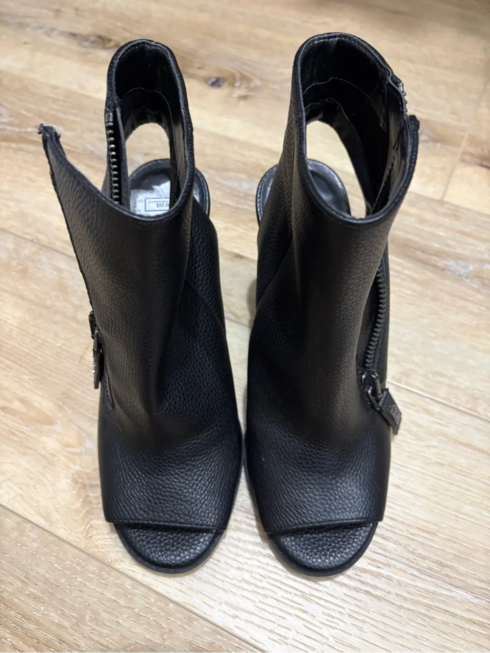 DKNY Women’s 4” High Heels $25.00 Size 7.5 Never Worn